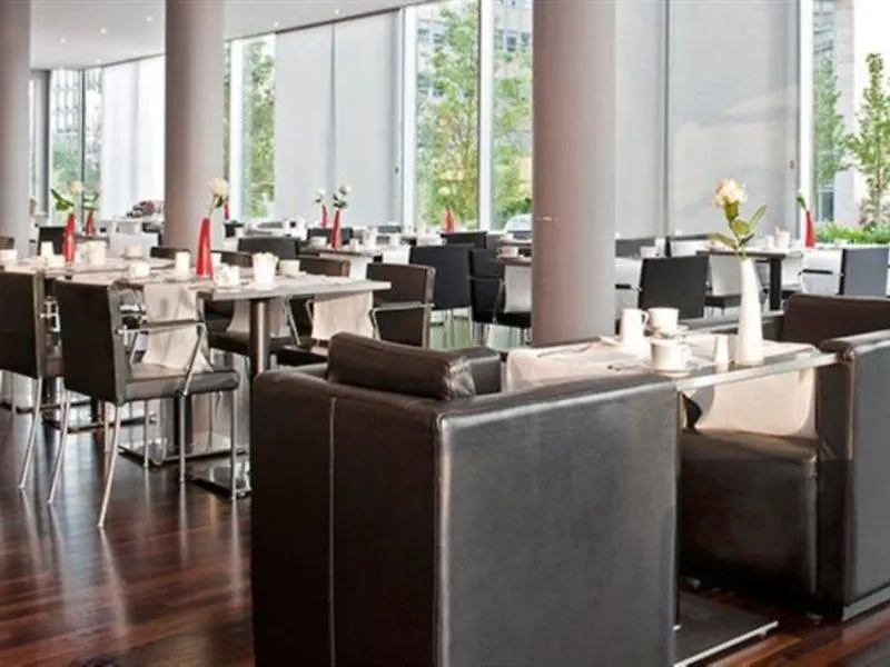 Hotel DoubleTree by Hilton Frankfurt Niederrad Frankfurt am Main 4*,  Deutschland